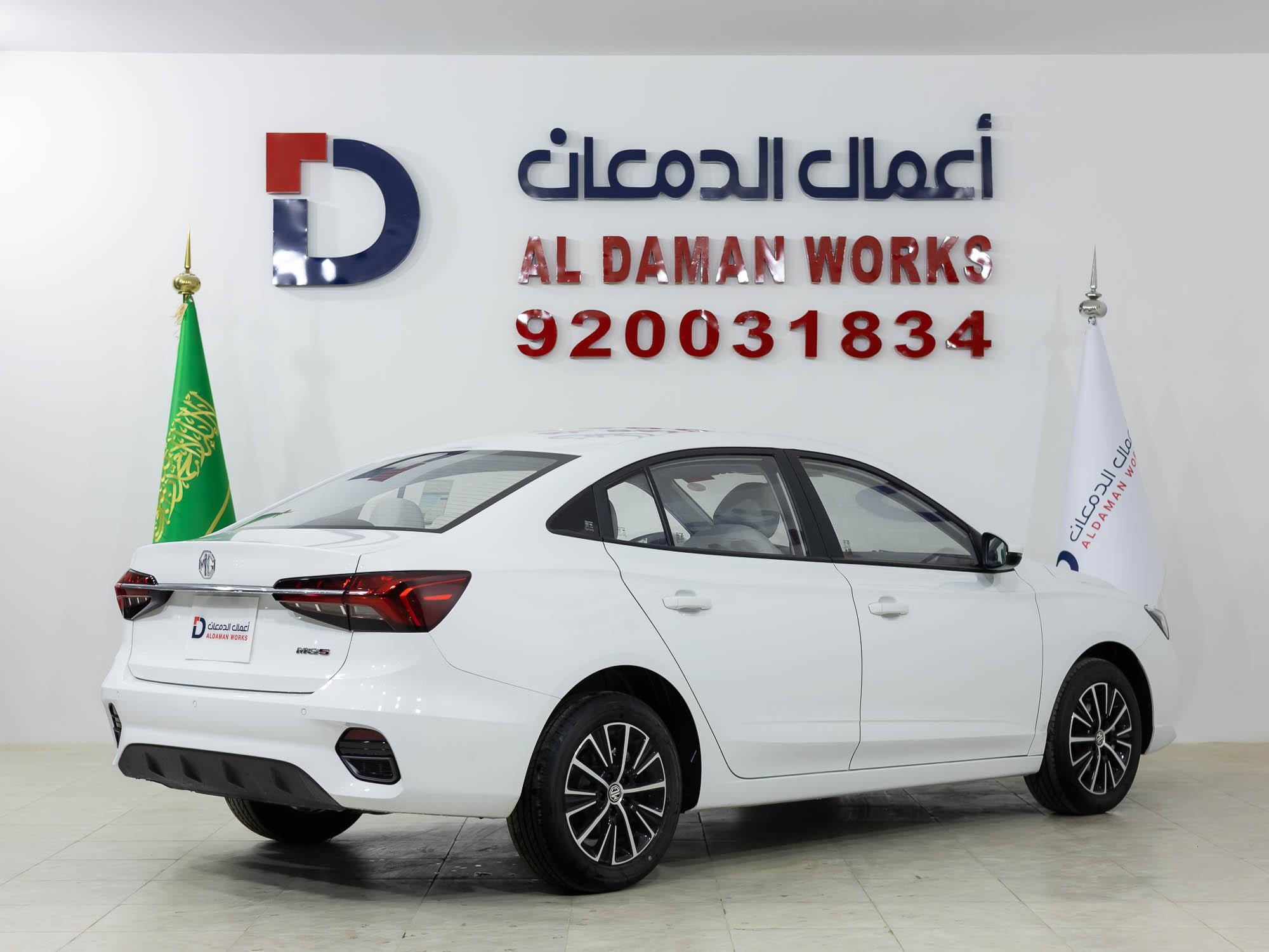 ام جي 5 ستاندرد 2025