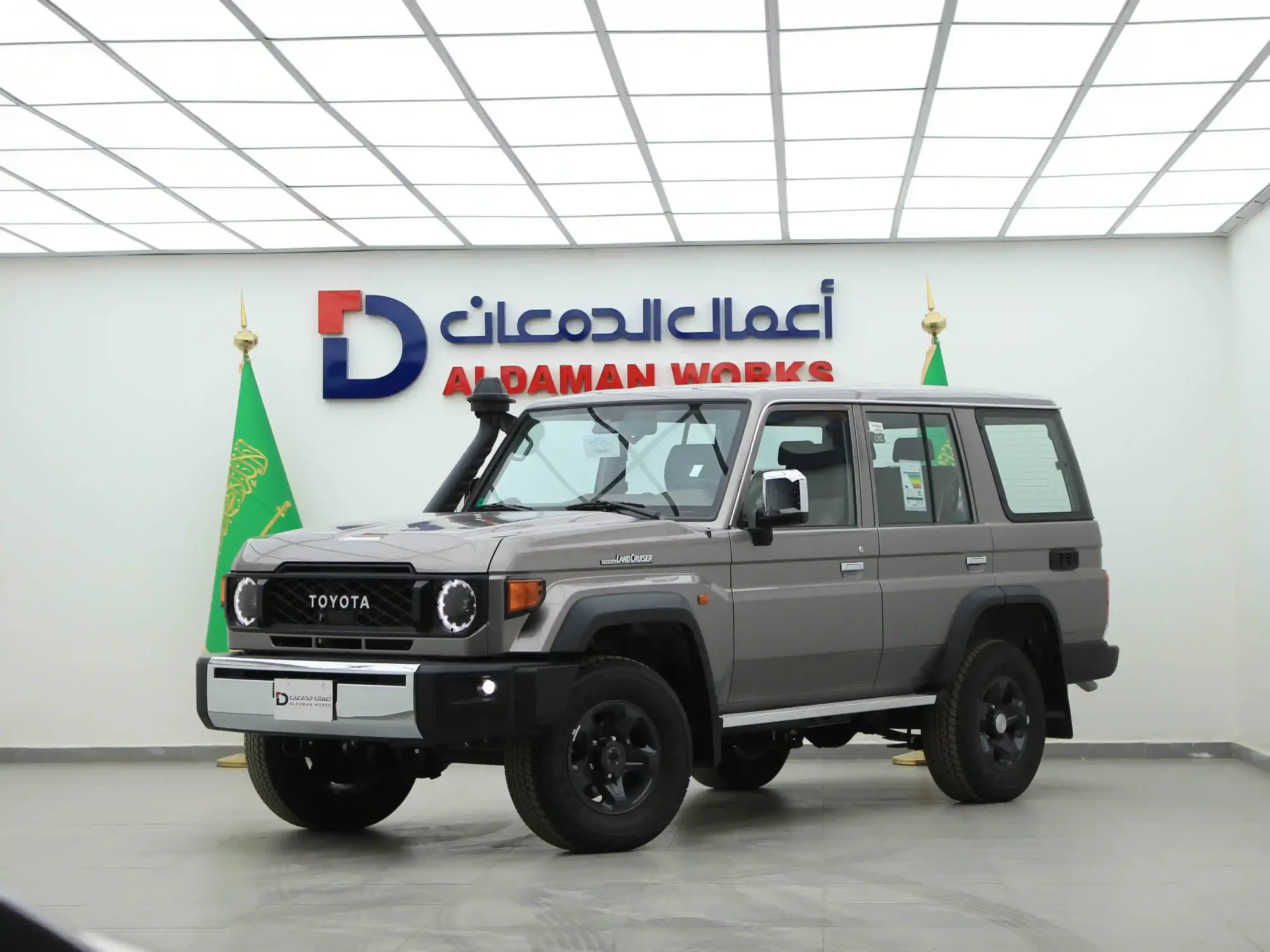 تويوتا لاند كروزر مصندق 2024 LX (4WD) V6